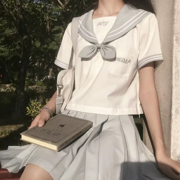 好女三头瞒